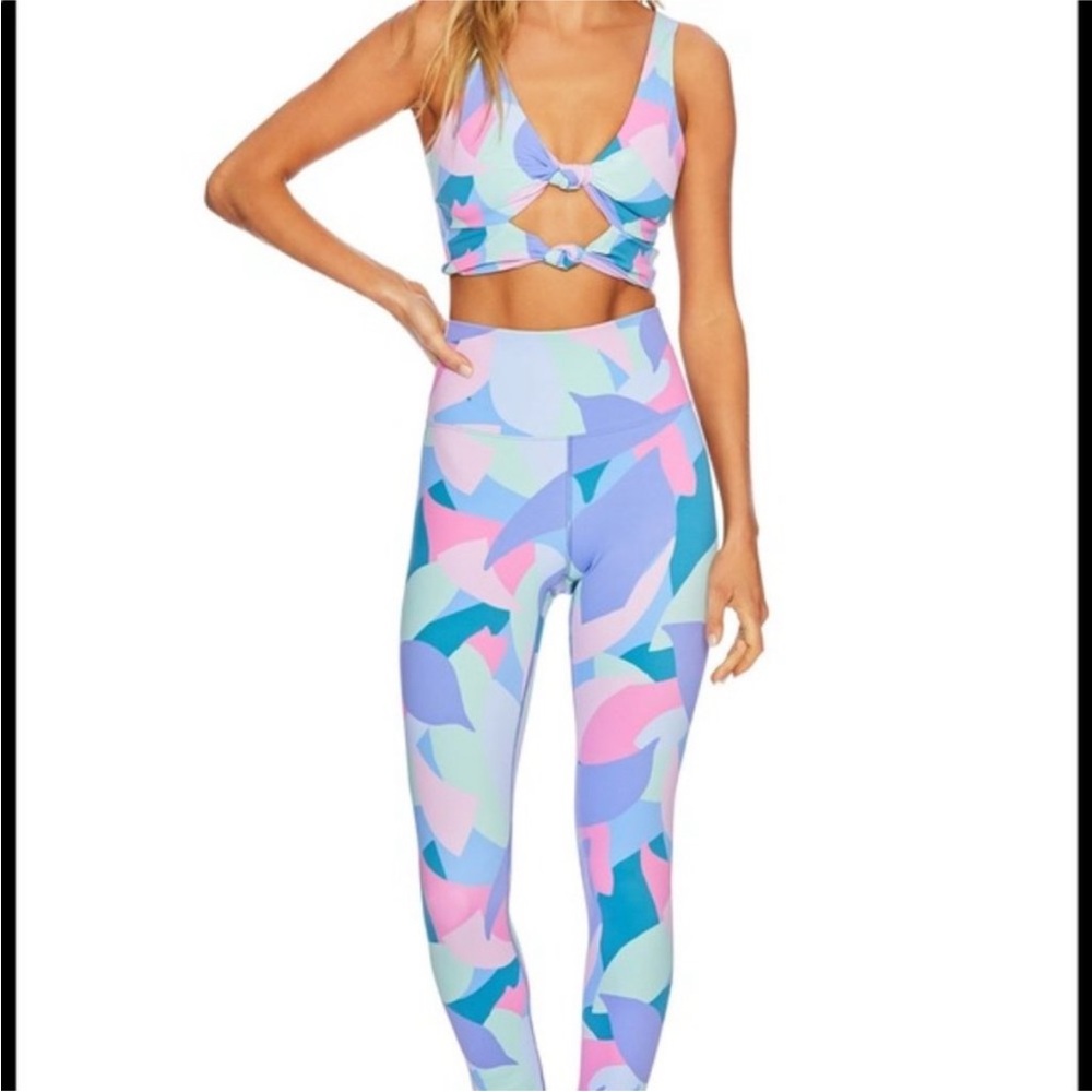 Beach Riot set